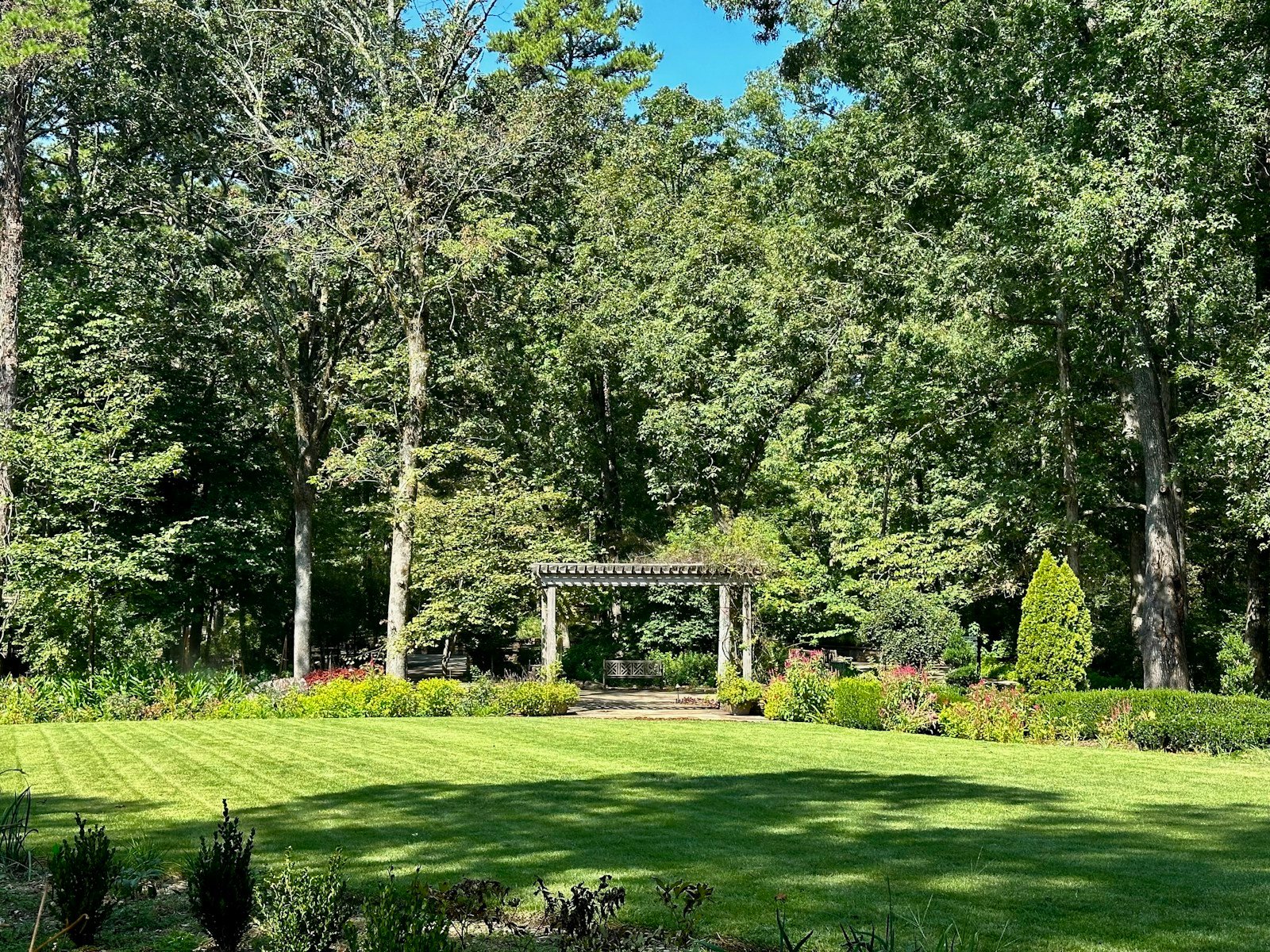 Entretien d'une structure d'ombre de jardin sous climat humide
